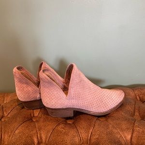 Lucky Brand Kambry Booties, Size 6